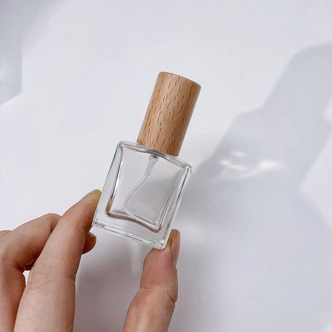 ขวดสเปรย์น้ำหอมแก้วใสหนา10มล.  - Scent Eliminator Spray บทวิจารณ์และราคา